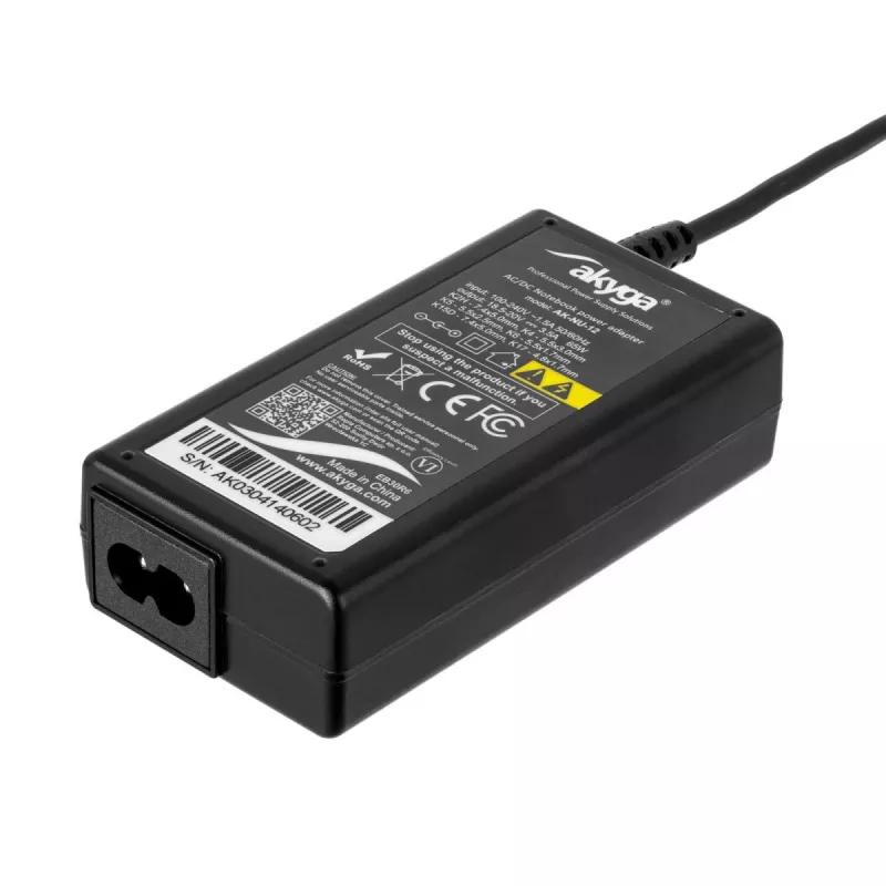 Fonte de alimentação universal para portátil Akyga AK-NU-12 65 W, 18,5–20 V, 6 fichas intercambiáveis, preto