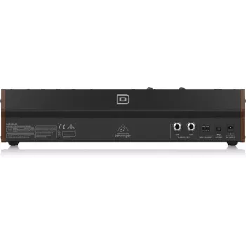 Sintetizador Behringer Model D Preto cor da caixa preto fonte de alimentação DC AC