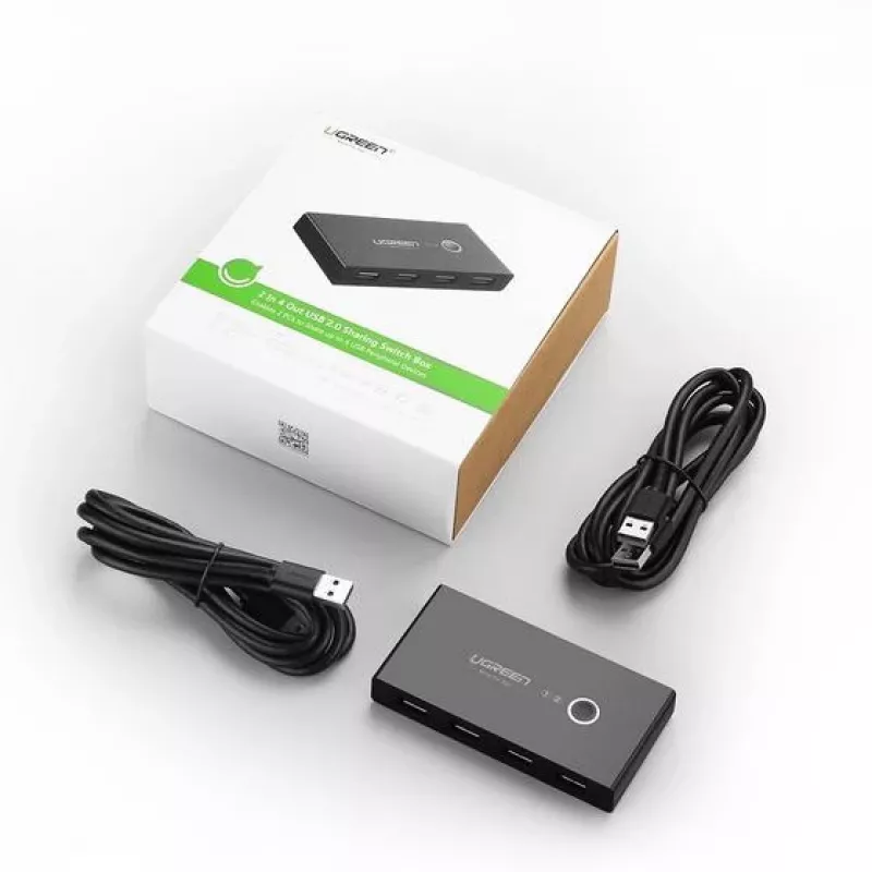 Switch box USB 2.0 Ugreen 30767 de 4 portas com cabos USB de 1,5 m, preto