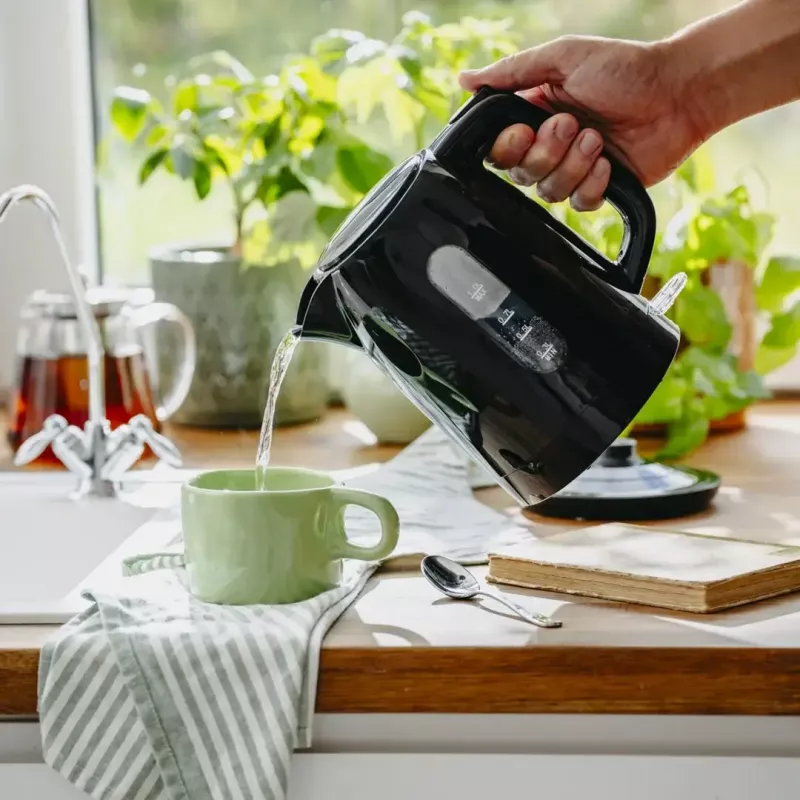 Adler AD 1380b chaleira elétrica, 2200 W, preta