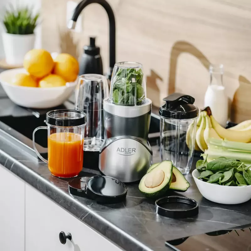 Batedeira de mesa Adler AD 4084 conjunto Smoothie — 500 W (máx. 1200 W), jarro de vidro 0,7 l, recipiente removível, preto