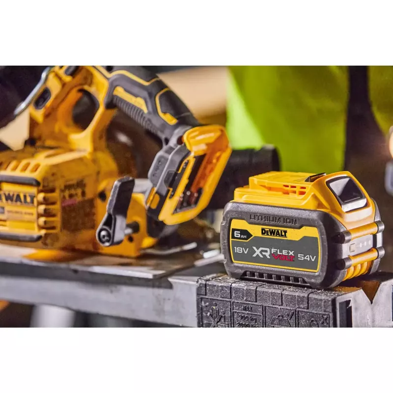 Serra circular portátil DeWALT DCS573NT-XJ