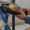 Impressora de etiquetas industrial DYMO Rhino 6000+ | Impressora de etiquetas ligada ao computador com mala rígida | Inclui 1 cassete de fita de vinil, 1 cassete de fita de nylon flexível e bateria de iões de lítio recarregável
