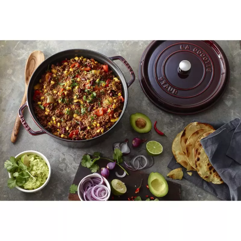 Caçarola redonda de ferro fundido Staub La Cocotte 6,7 l, 28 cm de diâmetro