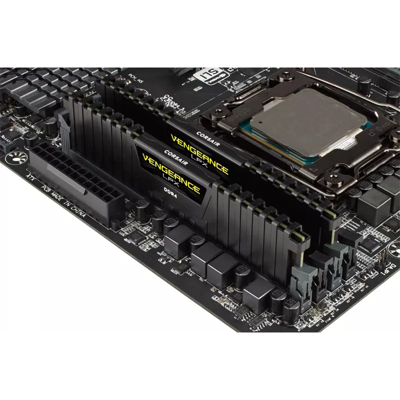 Memória CORSAIR 32GB DDR4 2666MHz kit 4 DIMM C16 Vengeance Low Profilex kit de memória
