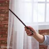 Spin Master Wizarding World Harry Potter varinha autêntica de Ron Weasley com suporte de Hogwarts, para jogos de papéis, de plástico, a partir dos 14 anos