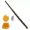 Wizarding World Harry Potter, varinha mágica de colecionador Hermione Granger de 12 polegadas com suporte e ícone em metal fundido, criaturas mágicas, acessório de disfarce