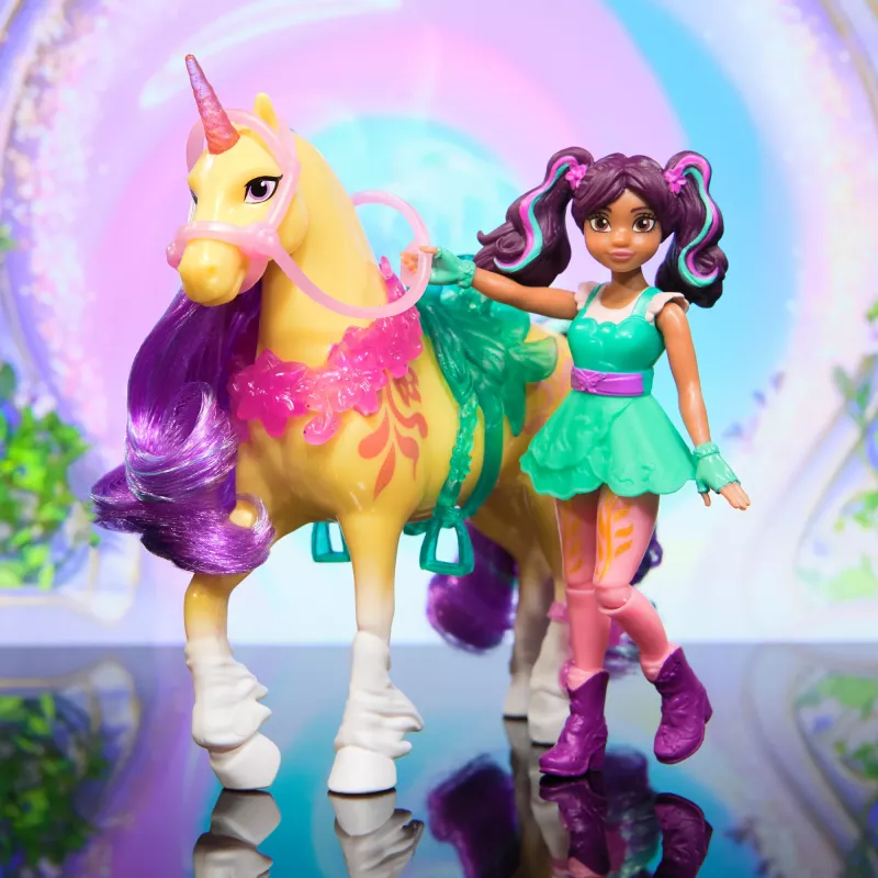 Spin Master Unicorn Academy conjunto de figuras Ava e unicórnio Leaf com crina e cauda verdadeiras e escova, a partir dos 4 anos