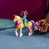 Spin Master Unicorn Academy conjunto de figuras Ava e unicórnio Leaf com crina e cauda verdadeiras e escova, a partir dos 4 anos