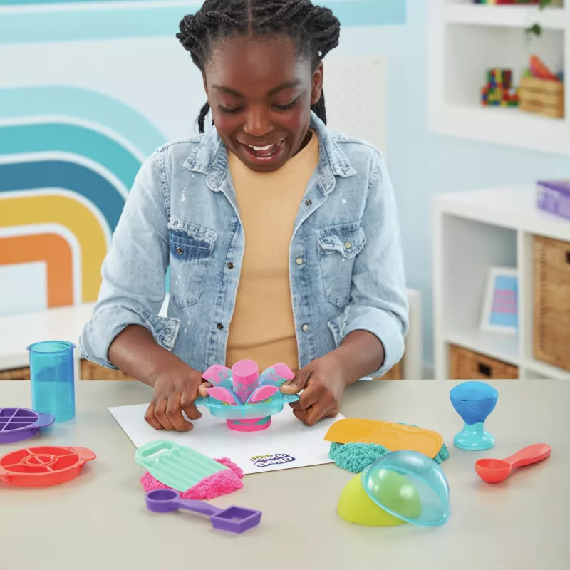 Kinetic Sand, conjunto Ultimate Sandisfying com 2lbs de areia de brincar (rosa, amarelo e turquesa), 10 ferramentas e moldes, brinquedo sensorial para crianças a partir dos 7 anos