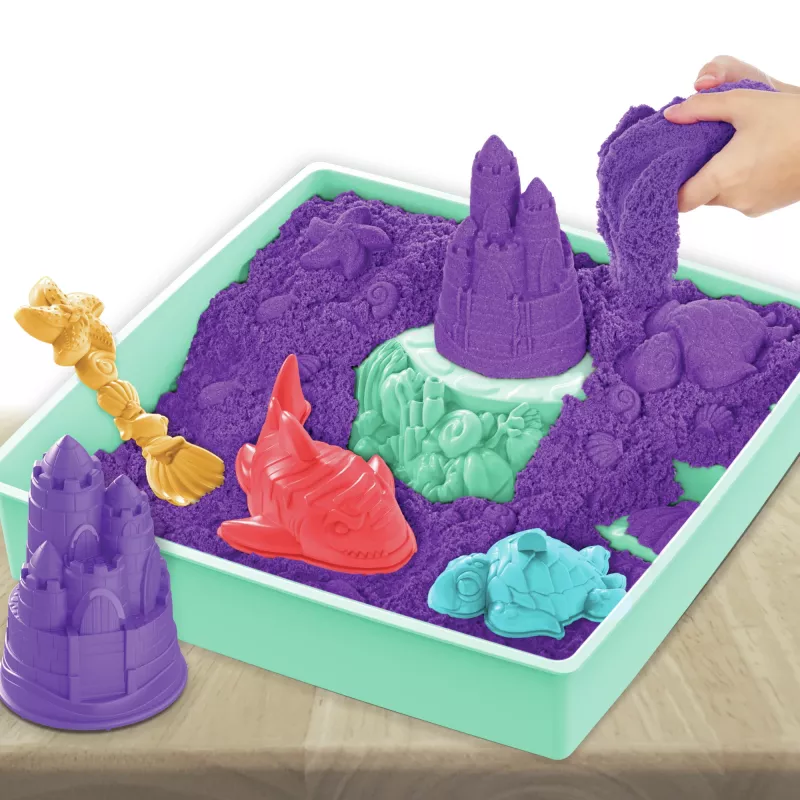 Kinetic Sand, conjunto de caixa de areia, presentes criativos de Páscoa, inclui 453 g de areia moldável roxa, 4 ferramentas e moldes, armazenamento, brinquedo sensorial para crianças a partir dos 3 anos