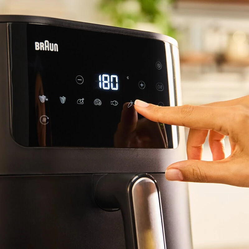 Máquina de fritar a ar quente Braun Household MultiFry 5 HF5030 — 1700 W, cesto de 6,0 l, preto/prateado