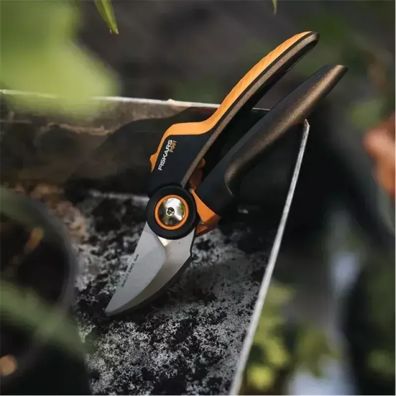 Tesoura de poda Fiskars X-Series L P961 — bypass, lâmina de aço, corte de 2,6 cm, 222 mm de comprimento