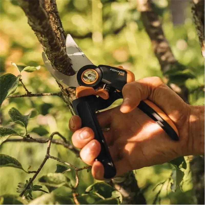 Tesoura de poda Fiskars X-Series L P961 — bypass, lâmina de aço, corte de 2,6 cm, 222 mm de comprimento