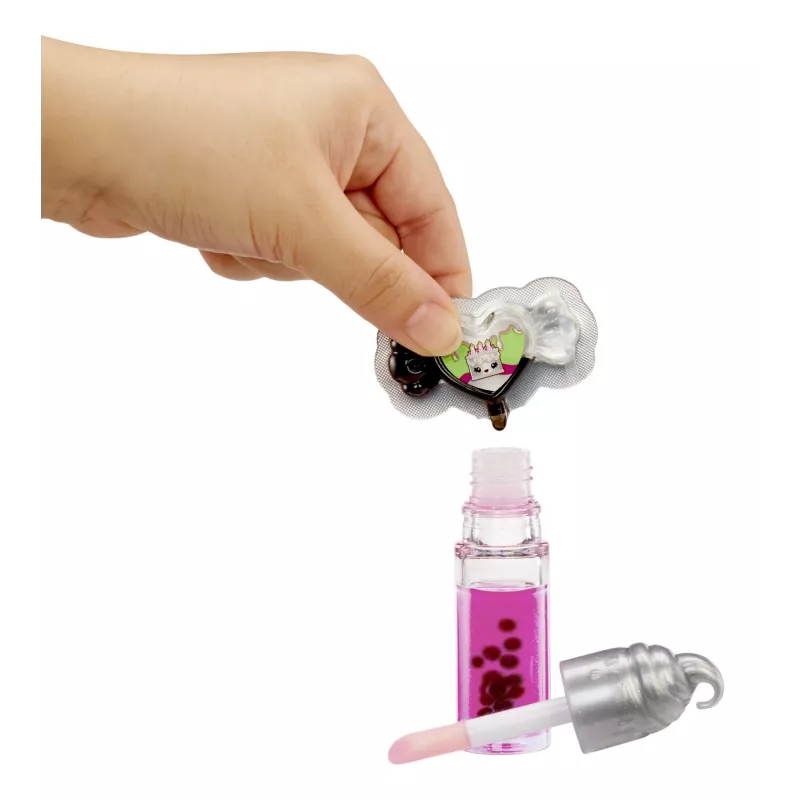 MGA Entertainment boneca com brilho labial Yummiland Sour Sweeties - Misty Cakes