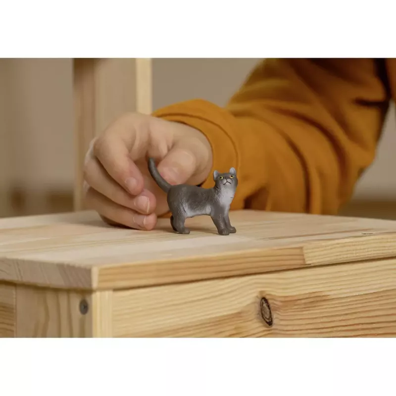 Figura Schleich Gato Britânico de Pelo Curto Modelo 13973, castanho-cinzento, para crianças a partir de 3 anos