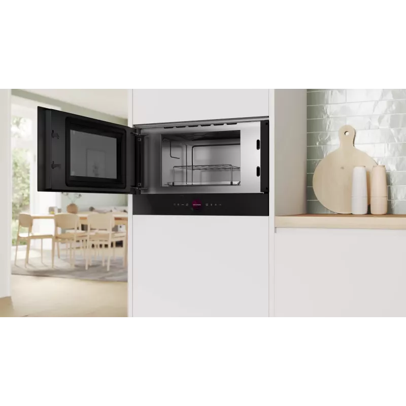 Micro-ondas Bosch Serie 8 BEL7321B1 preto combinado de bancada 21 l 900 W