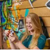 Rubik's Mini 2x2, puzzle clássico de combinação de cores 2x2, formato de bolso, brinquedo desafiante, a embalagem pode variar