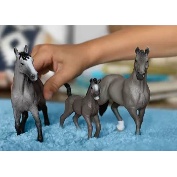 schleich HORSE CLUB égua Selle Français, 5 anos, cavalos, preto, cinzento, plástico