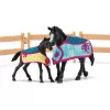 schleich HORSE CLUB box de cavalos com égua e potro, estábulo de cavalos, cavalos, 5 anos, multicolor, plástico