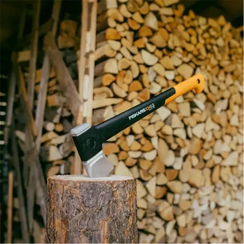 Ferramenta machado Fiskars 1069105
