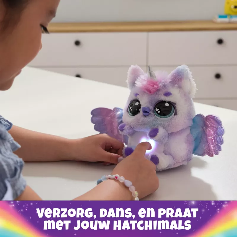 Hatchimals Alive Mystery Hatch Pufficorn Spinmaster pilha AA rosa branco