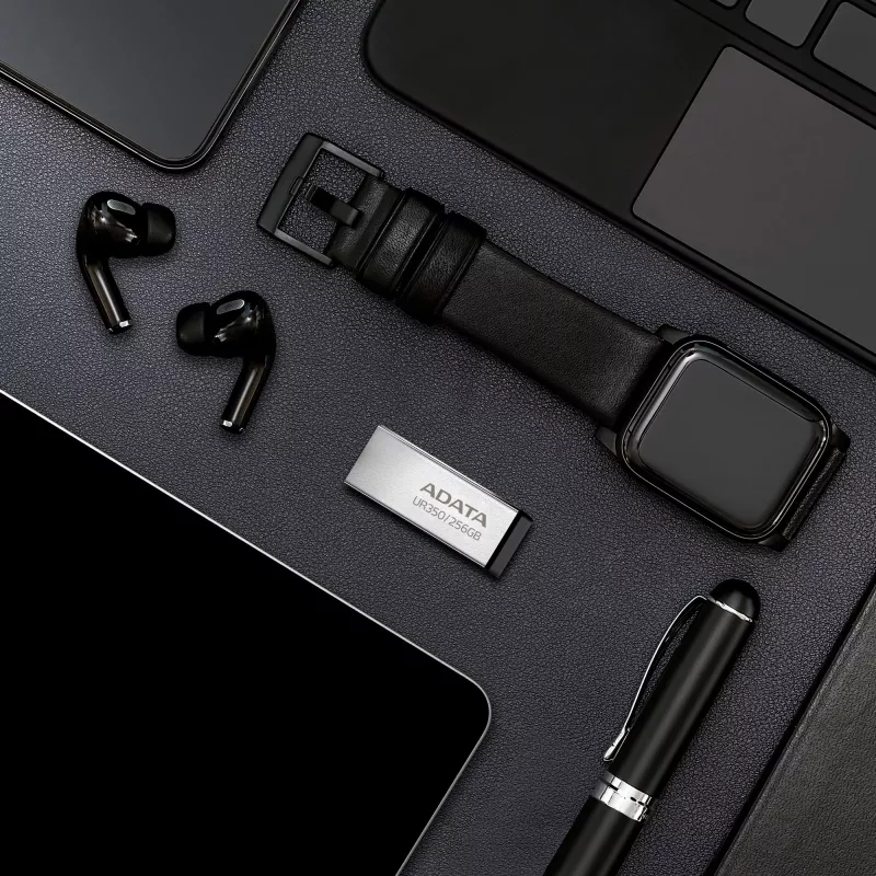 Pen drive ADATA UR350 256 GB USB Type-A 3.2 Gen 1 (3.1 Gen 1) preto, prateado