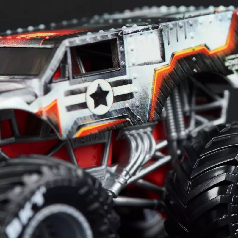Monster Jam, Marvel Iron Man Vs. War Machine monstros de metal fundido oficiais, escala 1:64, brinquedo para rapazes e raparigas a partir dos 3 anos