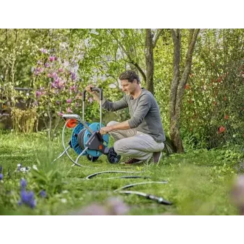Mangueira de jardim Gardena 18931-20 20 m de superfície plástico elastómero termoplástico TPE preto azul cinzento