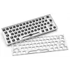 Teclado compacto 60% com fios Sharkoon SKILLER SGK50 S4 — layout QWERTZ, iluminação RGB, USB, cabo de 1,5 m, branco