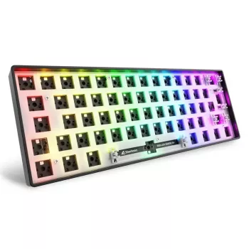 Teclado mecânico compacto 60% Sharkoon SKILLER SGK50 S4 — USB com fios, layout QWERTY alemão, retroiluminação RGB, cabo de 1,5 m, preto