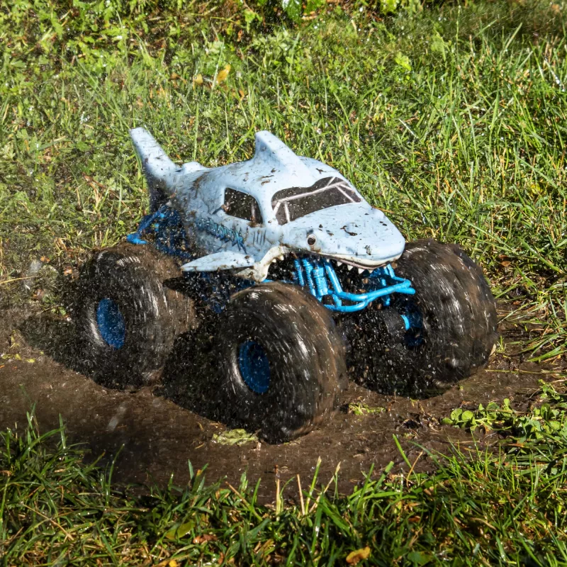 Monster Jam, oficial Megalodon STORM Monster Truck todo-o-terreno telecomandado, escala 1:15