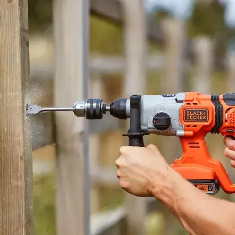 Berbequim Black & Decker BCD900E2K-QW 1880 RPM SDS Plus, bateria 2,5 Ah