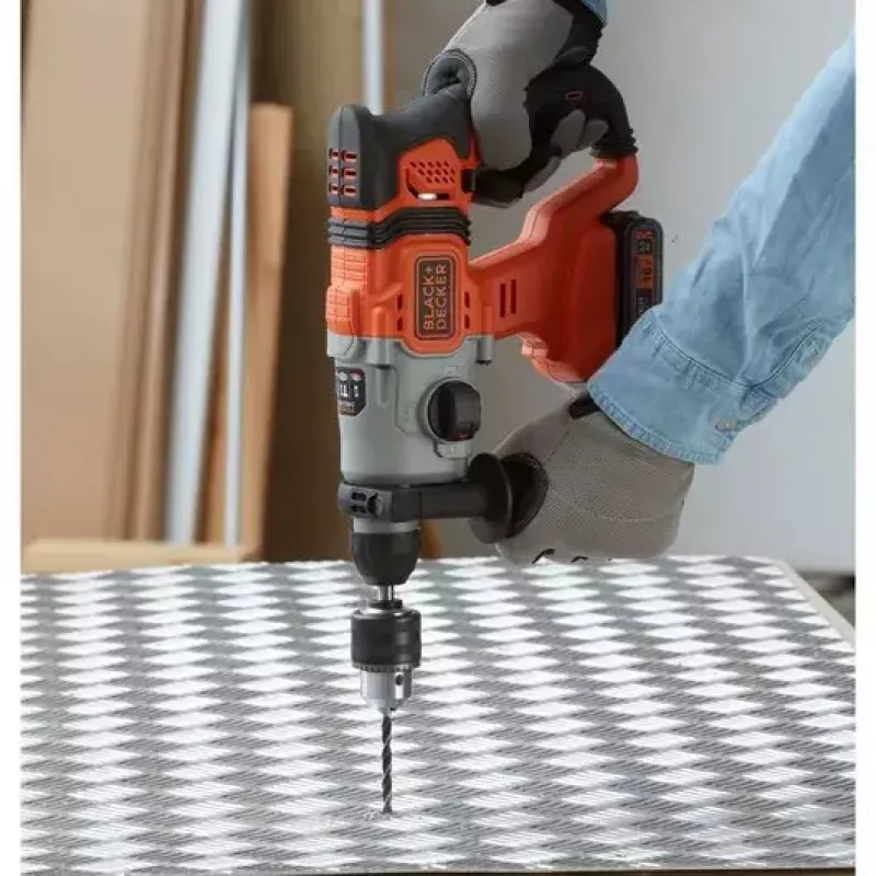 Berbequim Black & Decker BCD900B-XJ