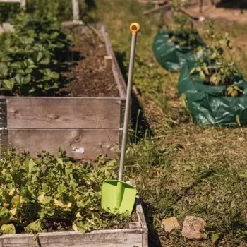 Pá Fiskars MyFirst alumínio-plástico, pá de jardim para criança, verde