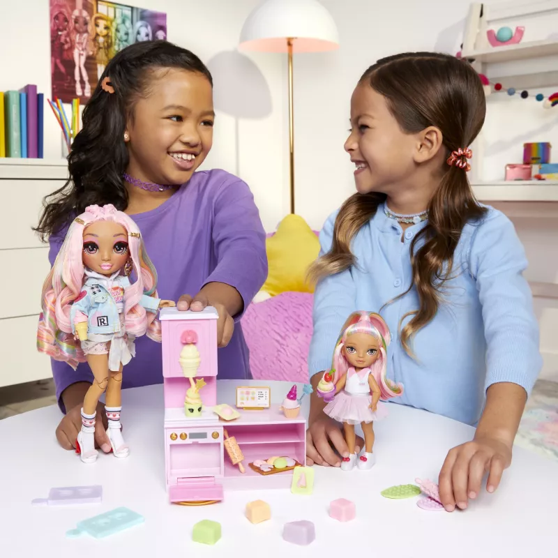 Rainbow High Little Dessert Shop with Kandy 522058-EUC conjunto de brincar com figura de brinquedo, a partir dos 6 anos