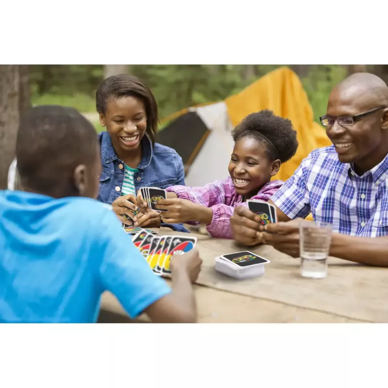 Jogo de cartas MATTEL Games UNO All Wild — jogo de cartas para a família, idade recomendada 7+
