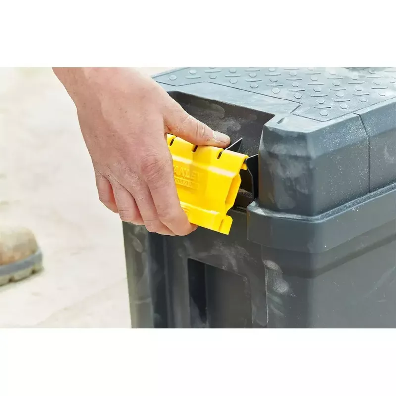 Stanley FatMax FMST81083-1 caixa de ferramentas com degrau, plástico, carga de 30 kg, preto/amarelo