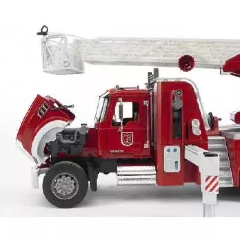 Camião de bombeiros BRUDER MACK Granite com bomba de água