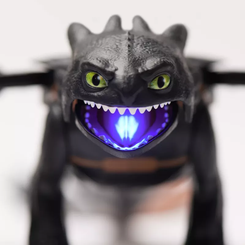 Figura de ação Spinmaster Ultimate Plasma Blast Toothless 25 polegadas asas luz e som, a partir dos 4 anos