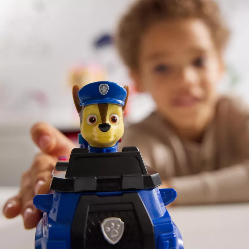 PAW Patrol, o carro de intervenção do Chase, carro de brincar com figura colecionável, brinquedo infantil sustentável para rapazes e raparigas a partir dos 3 anos