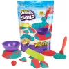 Conjunto de areia cinética para crianças Spinmaster Mold n’ Flow 1,5 lb vermelho e turquesa com 3 ferramentas (a partir dos 3 anos)