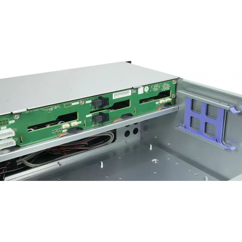 Inter-Tech IPC Storage 4U-4708 caixa de servidor rack 19", 4U, 8 baías Hot-Swap HDD de 2,5/3,5", backplane SAS 12G, E-ATX, 4 ventoinhas frontais + 2 traseiras de 80 mm, preta
