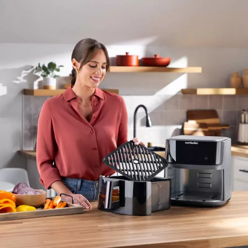 Fritadeira de ar quente NutriBullet CrispLite Vision Single 8 L de bancada 2000 W preta