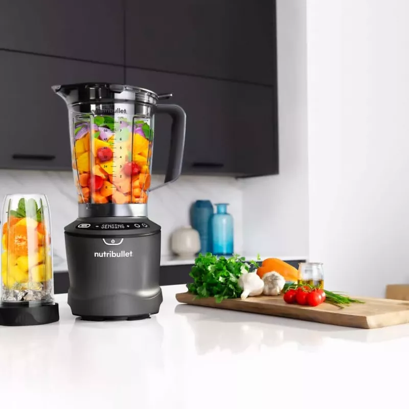 Liquidificadora NutriBullet NBF550DG 1,89 L de bancada 1500 W preta