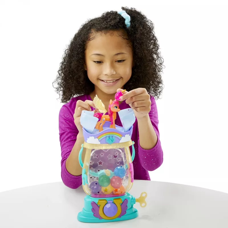 My Little Pony : Uma Nova Geração – Lanterna Sparkle Reveal Sunny Starscout – Brinquedo luminoso com 25 peças, surpresas
