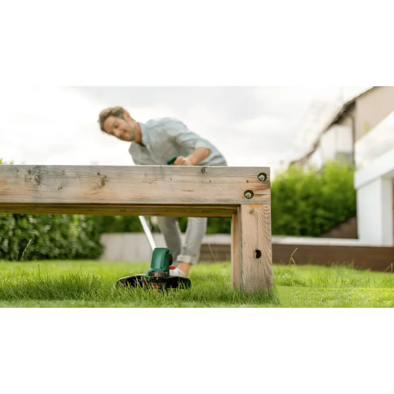 Bosch UniversalGrassCut 18V-26 26 cm bateria preto, verde