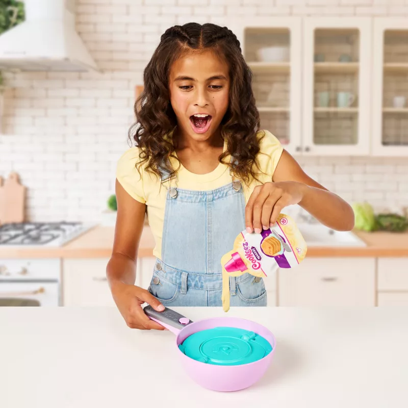Moose Toys Cookeez Makery Pancake, Brinquedo de Comida, 5 Anos