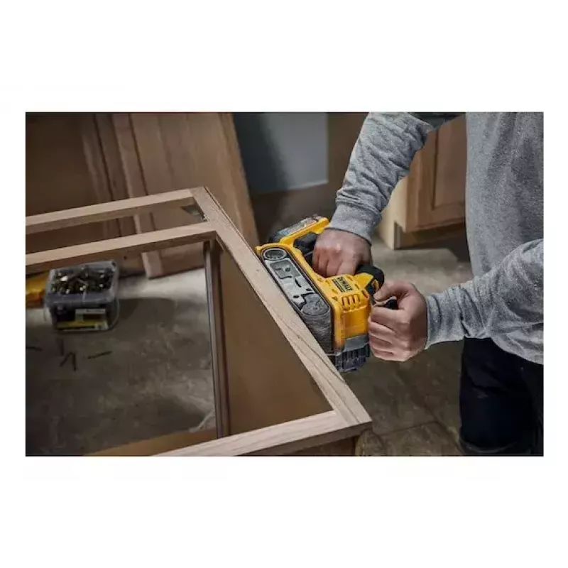 Lixadeira de cinta DeWALT DCW220NT-XJ