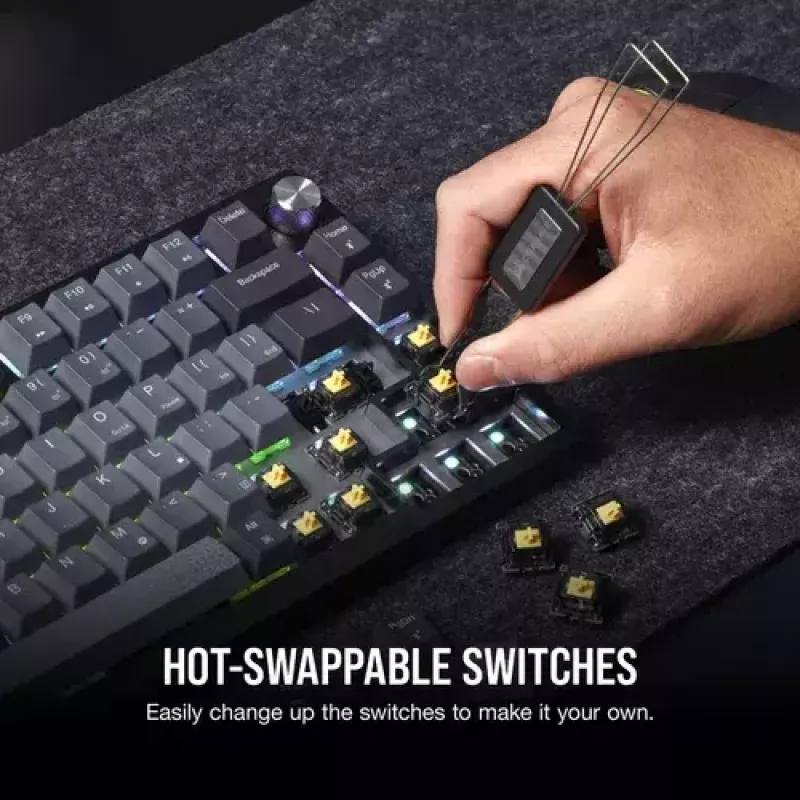 Teclado mecânico de gaming Corsair K65 PLUS WIRELESS RGB Wireless USB preto